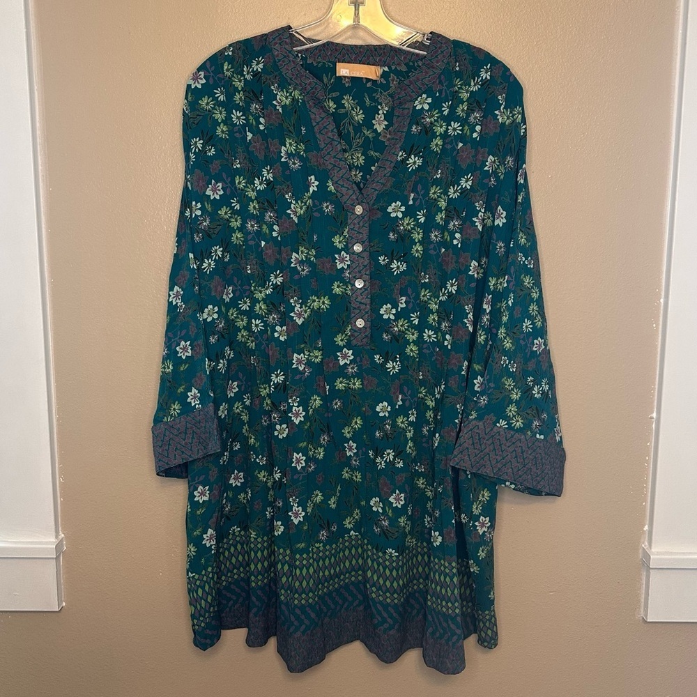 NEW LA CERA Pleated Floral Teal Tunic Top Size 2X